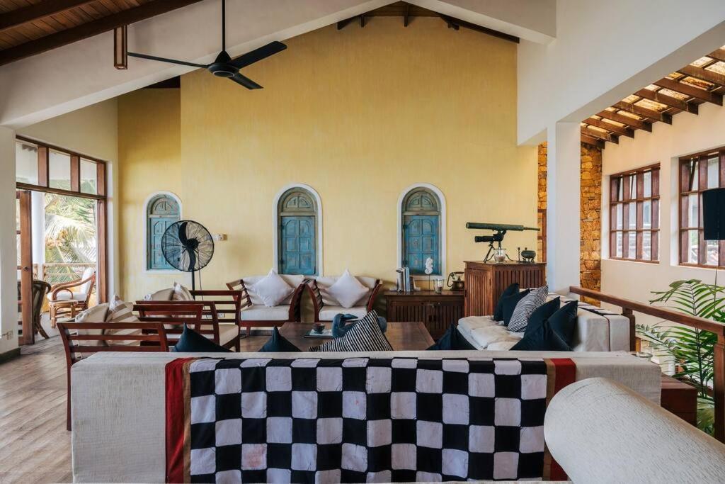 Santi Beach House With Pool & Beach Weligama Bagian luar foto