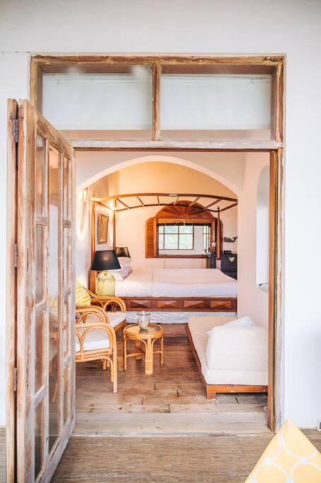 Santi Beach House With Pool & Beach Weligama Bagian luar foto