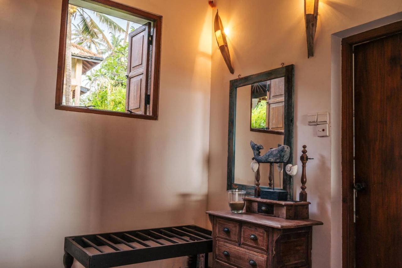 Santi Beach House With Pool & Beach Weligama Bagian luar foto