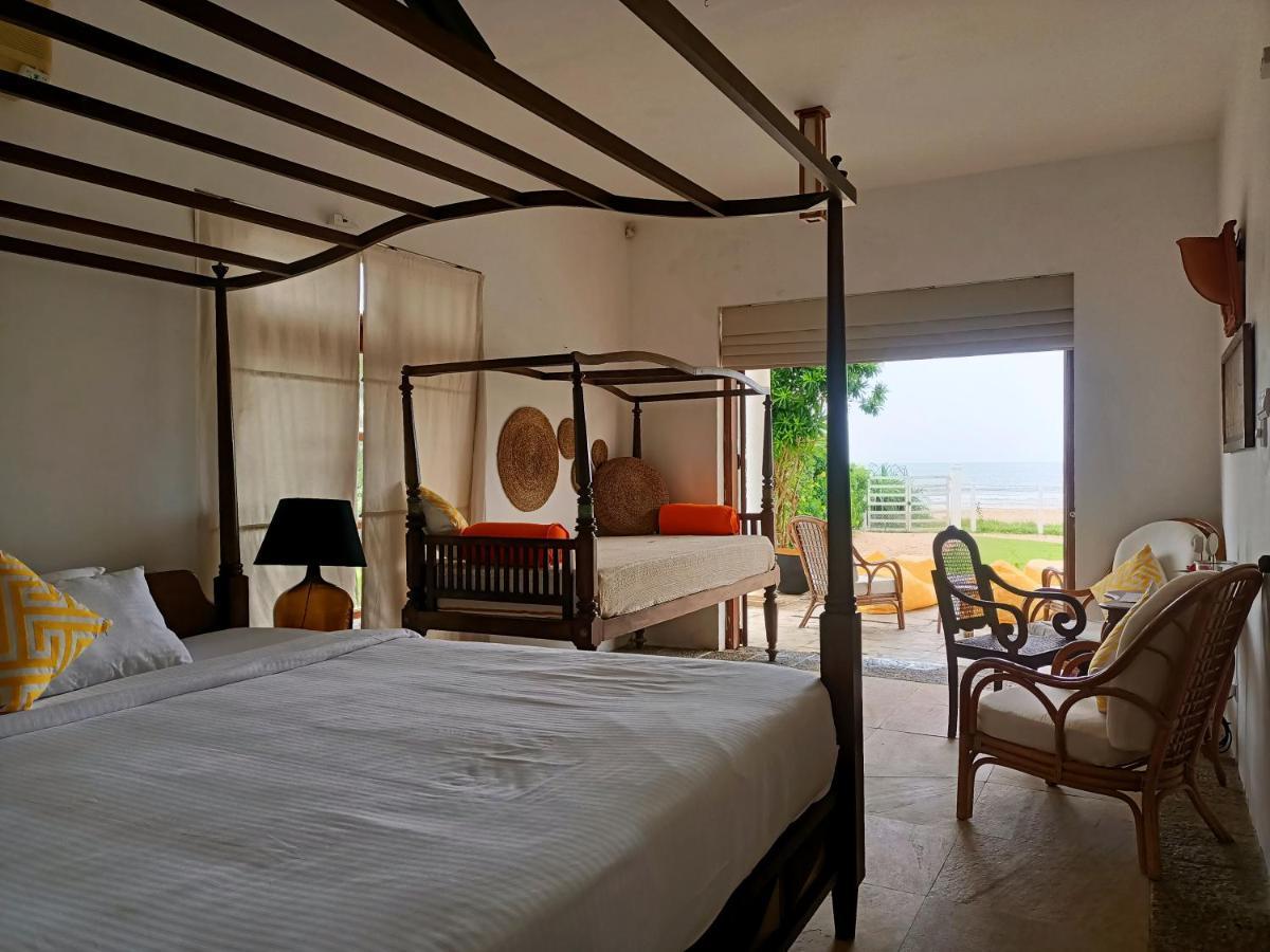 Santi Beach House With Pool & Beach Weligama Bagian luar foto