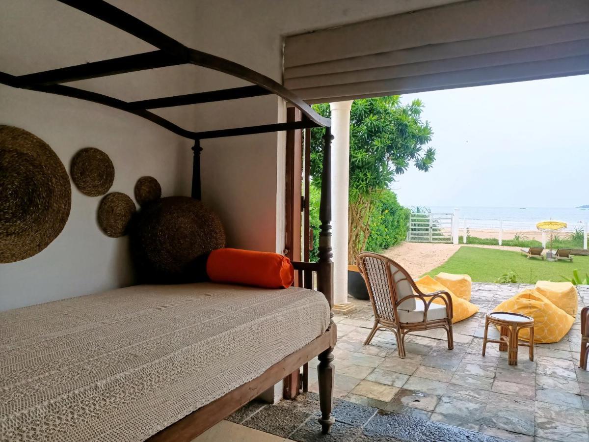 Santi Beach House With Pool & Beach Weligama Bagian luar foto